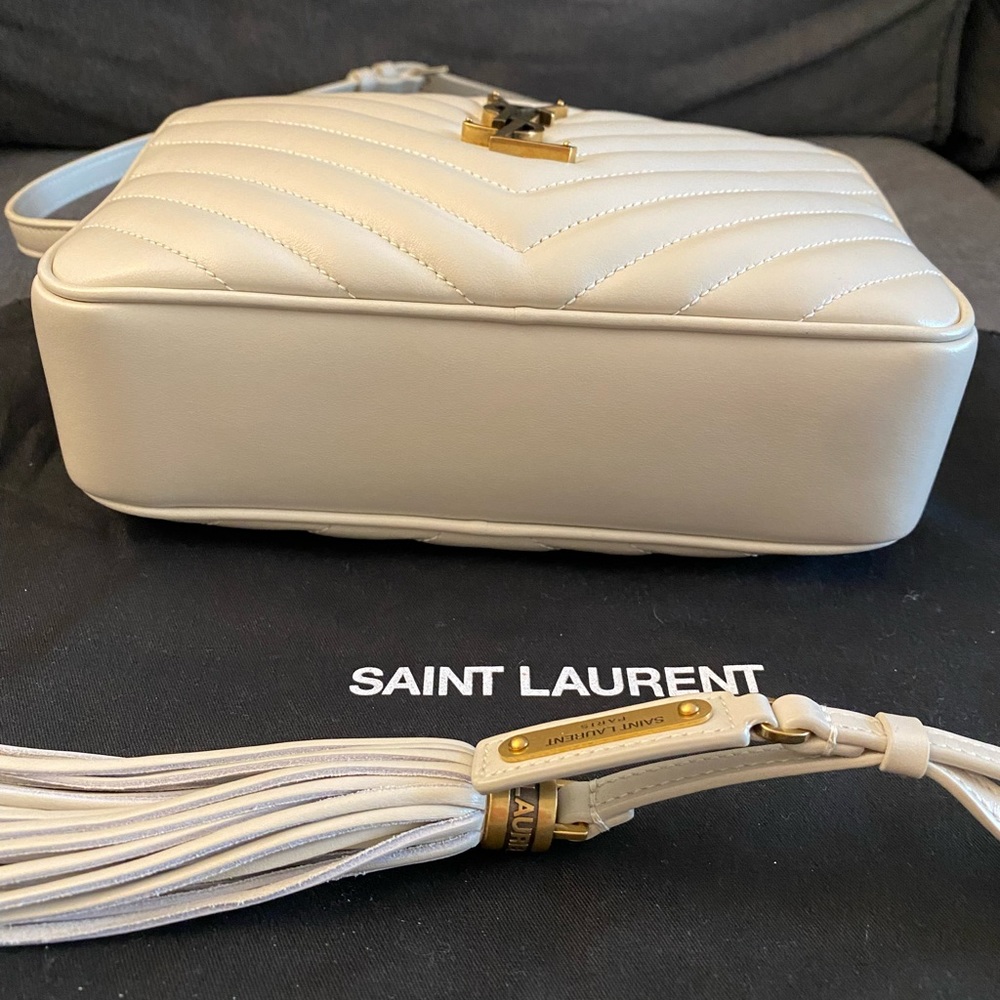 Yves Saint Laurent Cream Quilted Leather Camera Bag with Gold YSL Logo - Picture 3 of 11